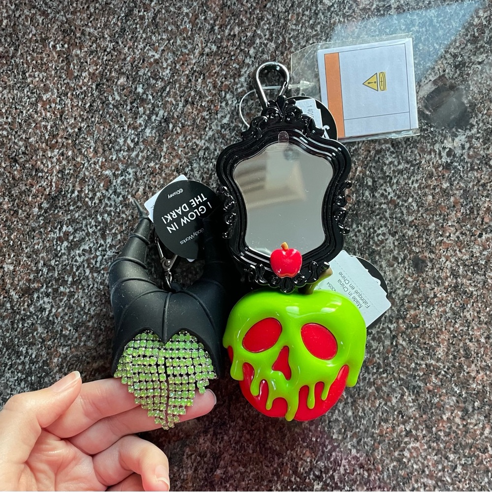 Bath & Body Works Disney Villains Evil Queen and Maleficent PocketBac Holder Set - Picture 2 of 16